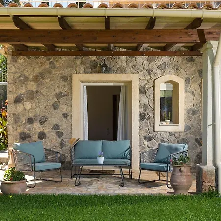 St Nicholas House With Private Heated Pool Δασιά